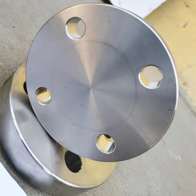 ASTM A105のCSのブランク フランジPN25は150LB -管端のための900LB --を造った