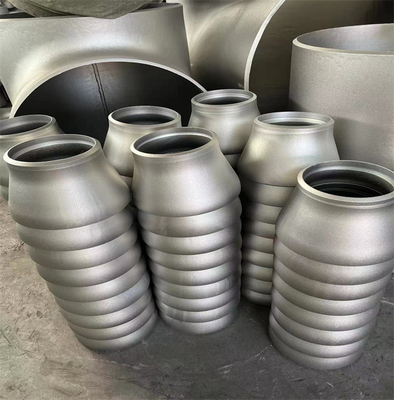 ASTM A860 WPHYX 52の炭素鋼の減力剤のSch 80の同心管の減力剤12インチ24インチ