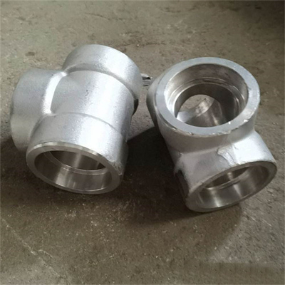Asme 16.11 3000lbs A105の炭素鋼の造られた管付属品のソケットの溶接ティー